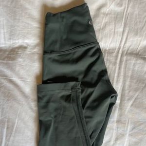 Lululemon Wunder Under Train